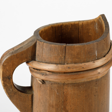 Large wooden konovka (mug)