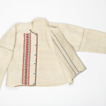 Embroidered women's kabat (jacket)