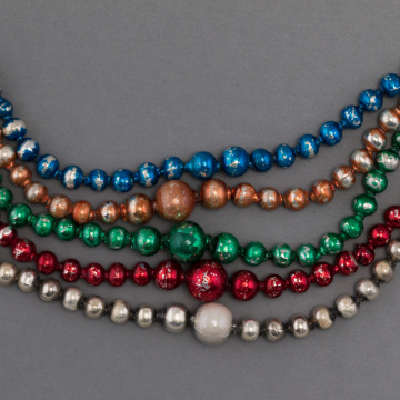 Glass necklace 'luskavky'