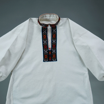 Children's embroidered shirt