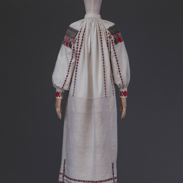 Women's embroidered shirt