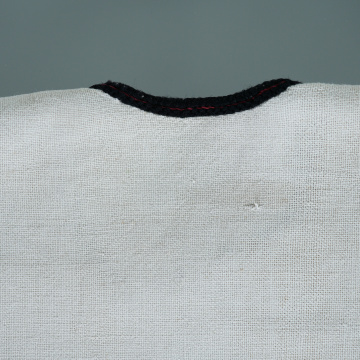 Children's embroidered shirt