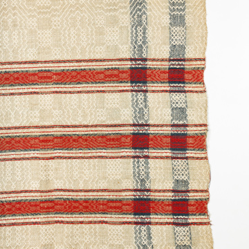 Woven table runner