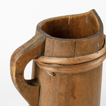 Large wooden konovka (mug)