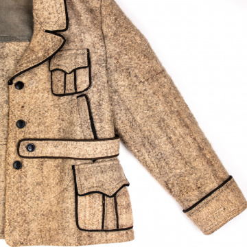 Short white vuiosh (jacket) made of gray cloth