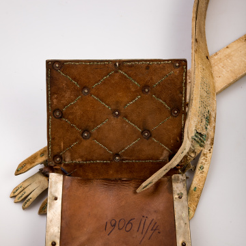 Tashka (sabretache)