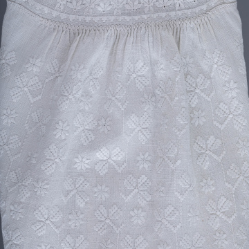 Women's embroidered shirt