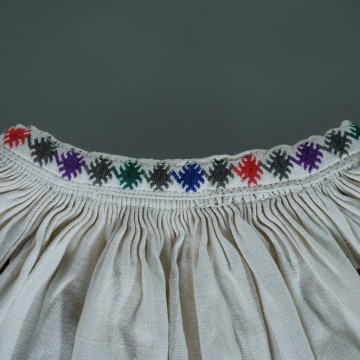 Women's embroidered shirt