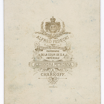 Man and woman in bourgeois attire