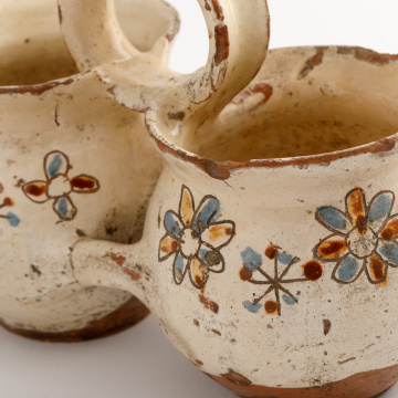 Paired pots