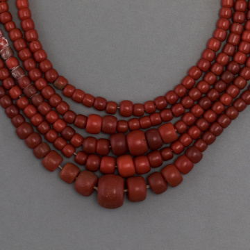 Horn necklace