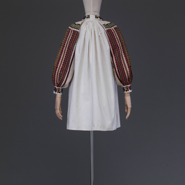 Women's woven and embroidered shirt