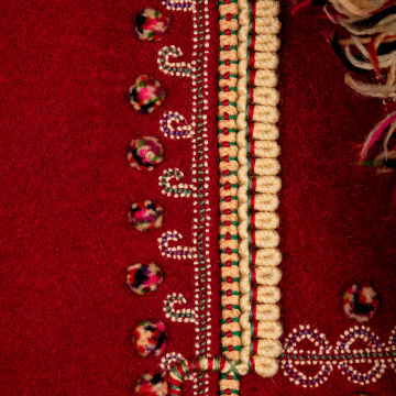 Serdak 'krasheniek' (deep red overcoat)