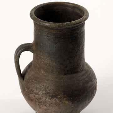 Jug (hlek) with a handle