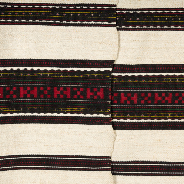 Woven tablecloth