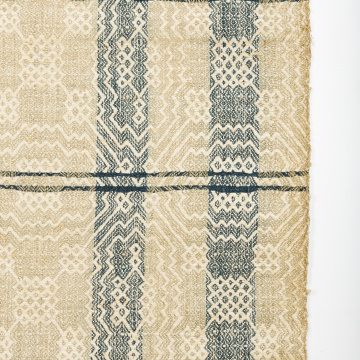 Woven table runner