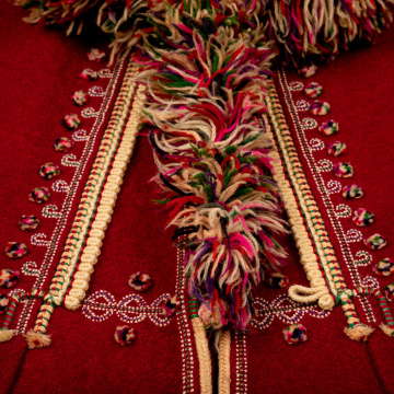 Serdak 'krasheniek' (deep red overcoat)