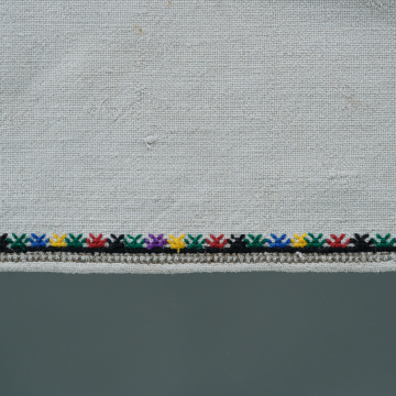 Children's embroidered shirt