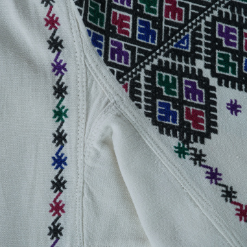 Women's embroidered shirt