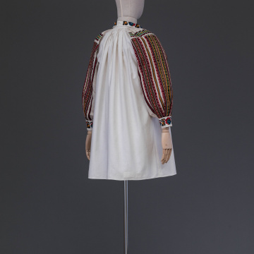 Women's woven and embroidered shirt