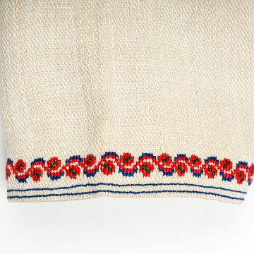 Embroidered women's kabat (jacket)
