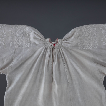 Women's embroidered shirt