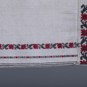 Women's embroidered shirt