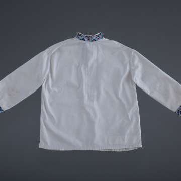 Children's embroidered shirt