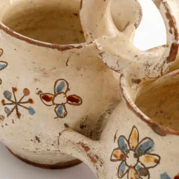Paired pots