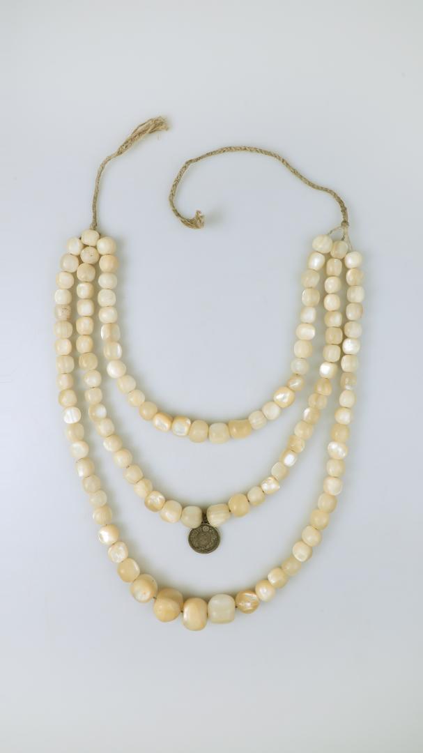 Balamuty (nacre necklace)