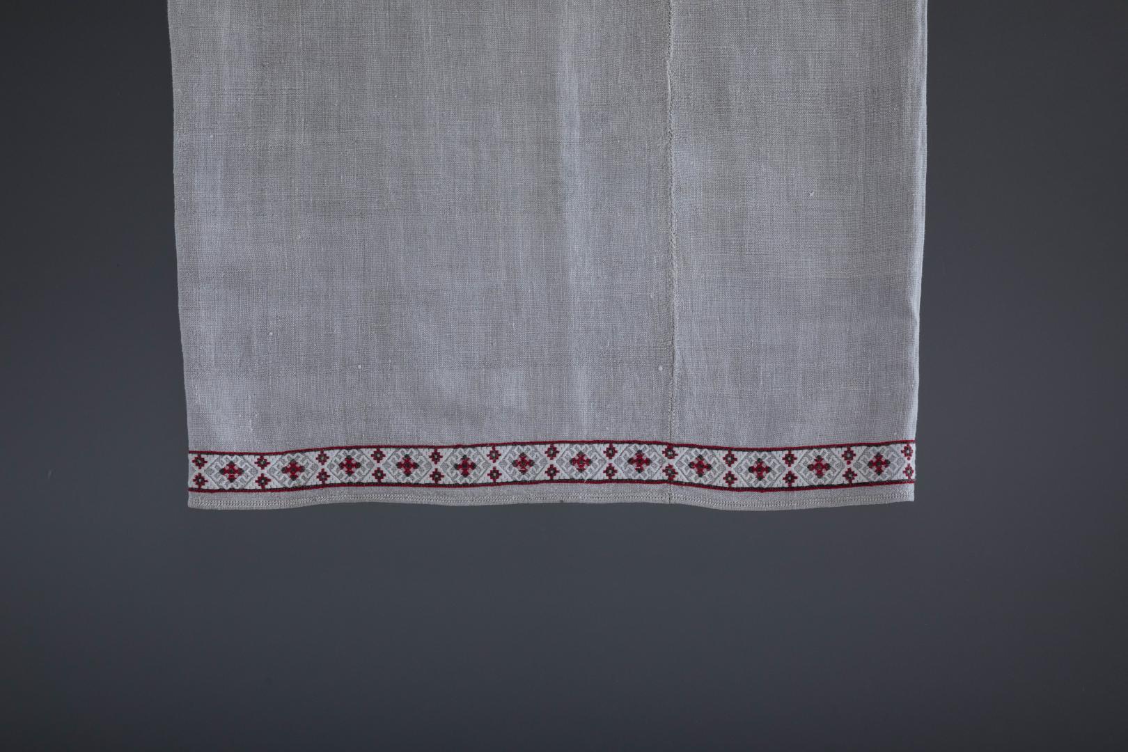 Women's embroidered shirt