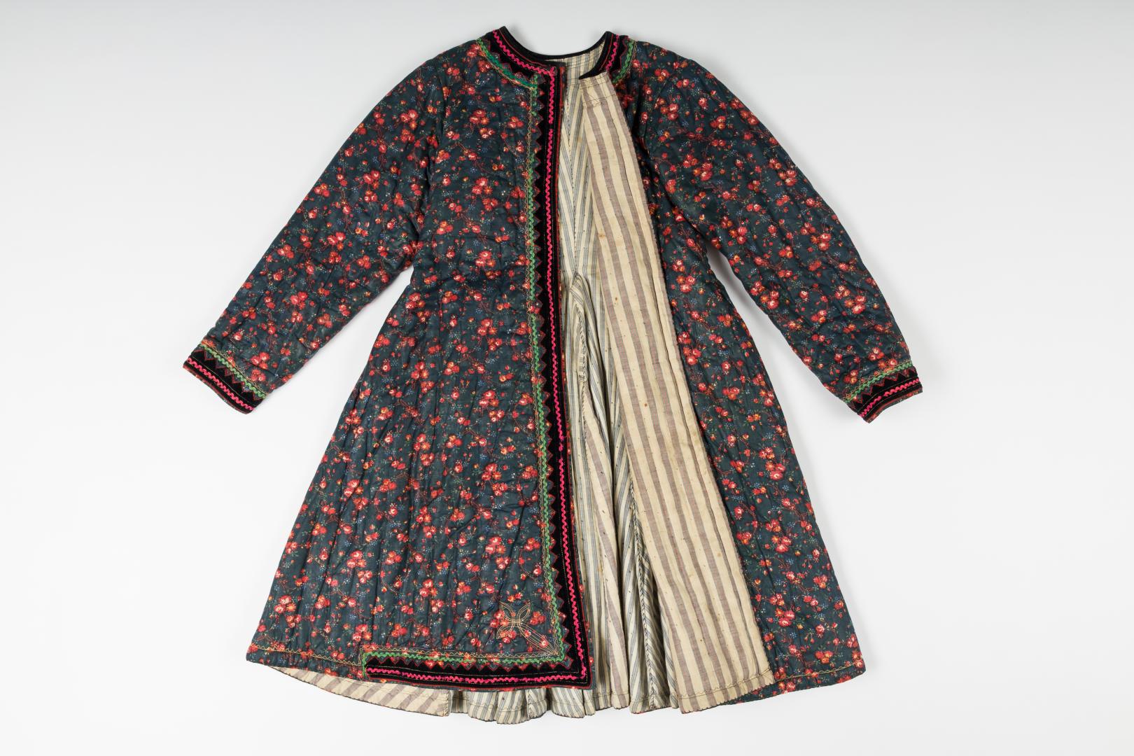Yupka (indigo calico women's overcoat)