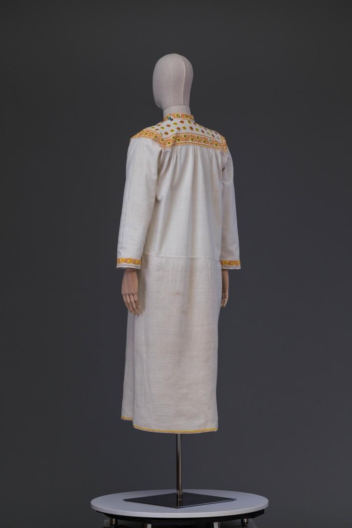 Women's embroidered shirt