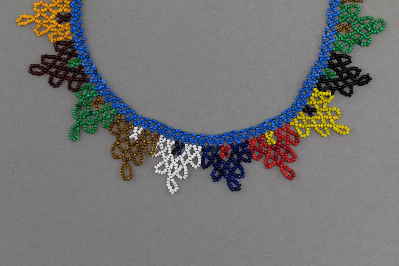 Herdan (long beaded necklace)