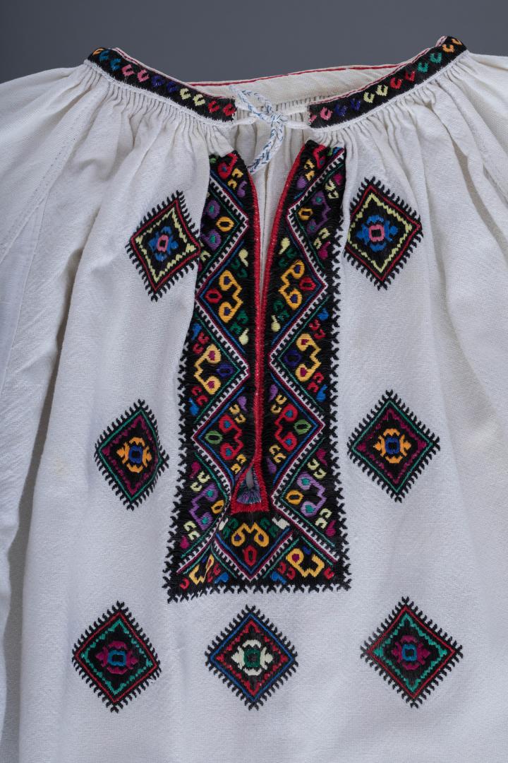 Сорочка жіноча вишита