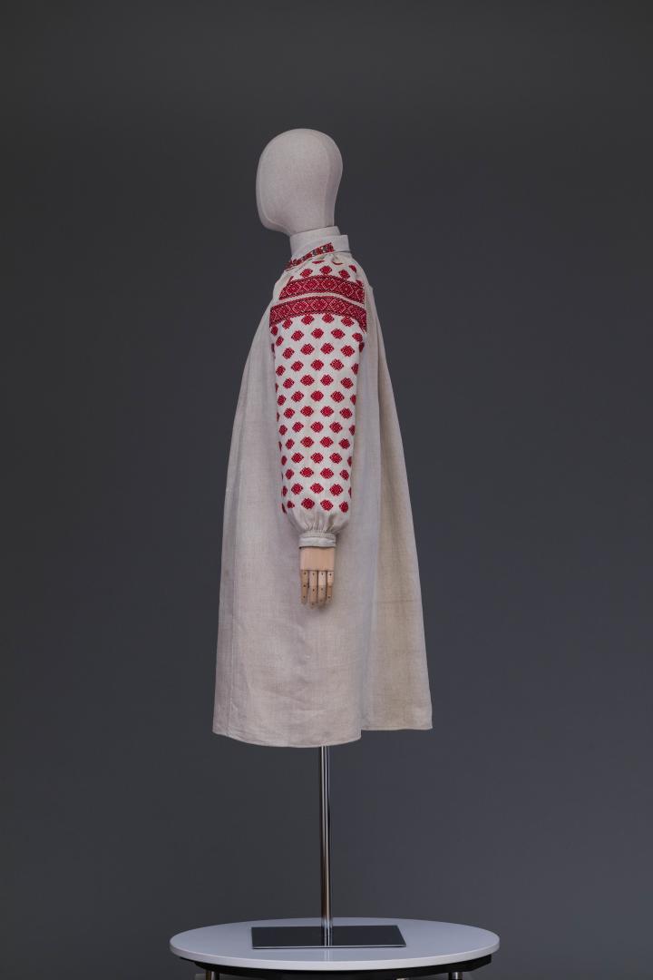 Women's embroidered shirt