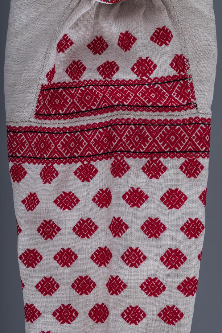 Women's embroidered shirt