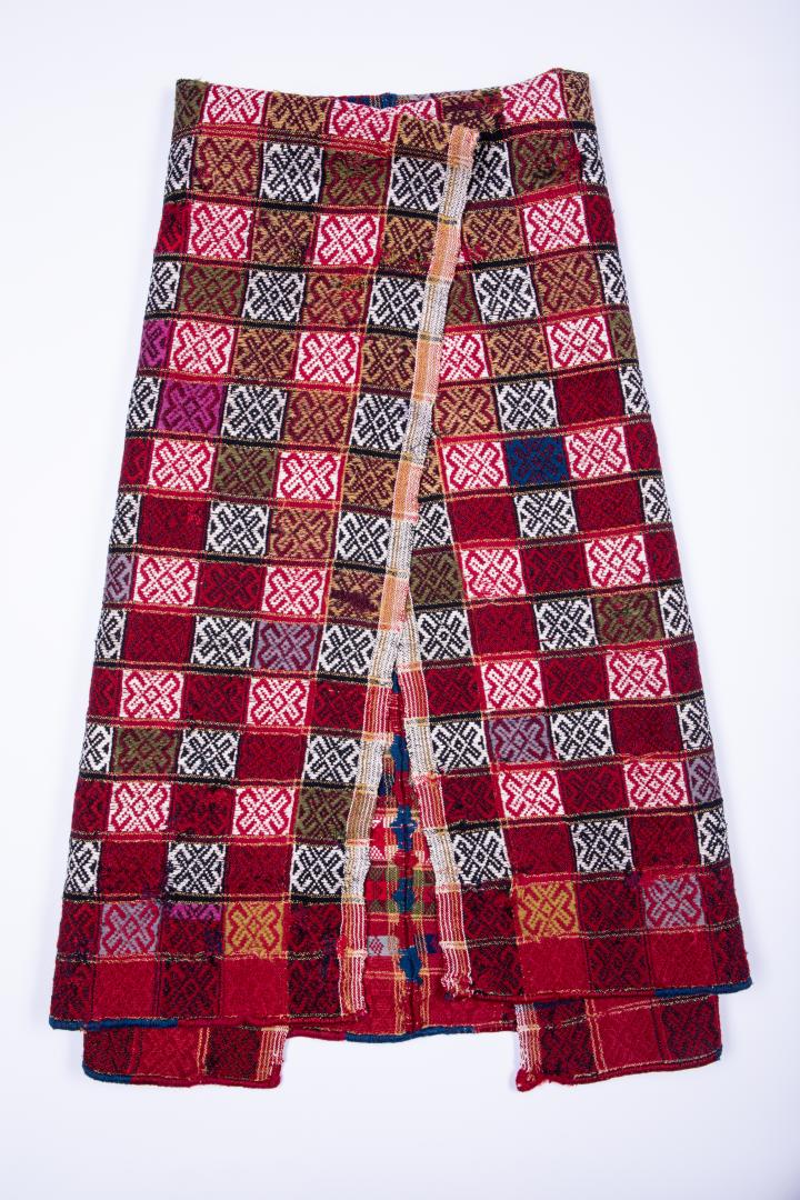 Full plakhta (long woven skirt)