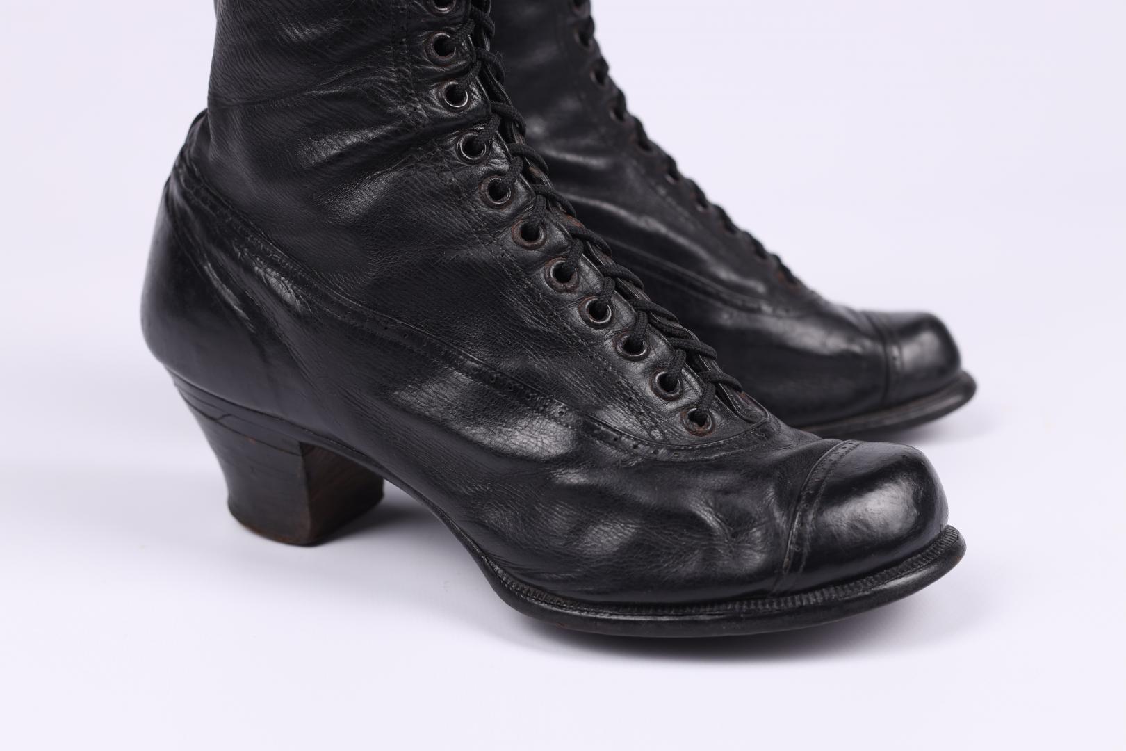 Festive lace-up women's boots