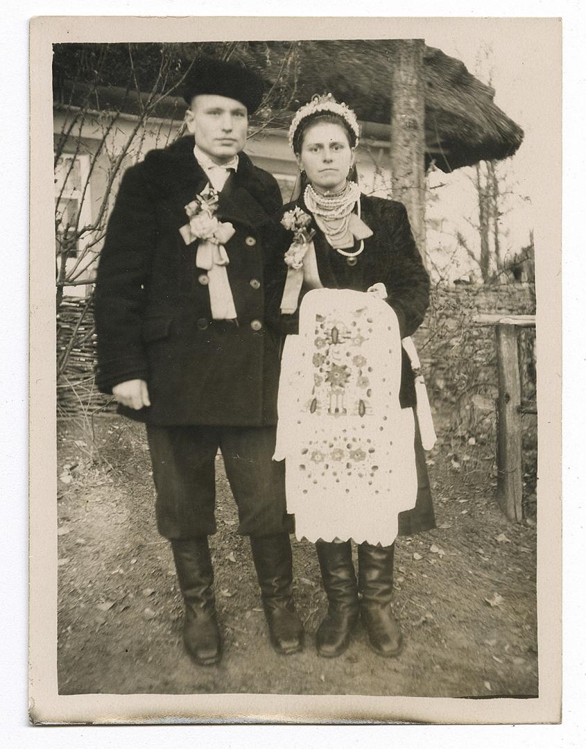 Wedding couple, bride in traditional attire