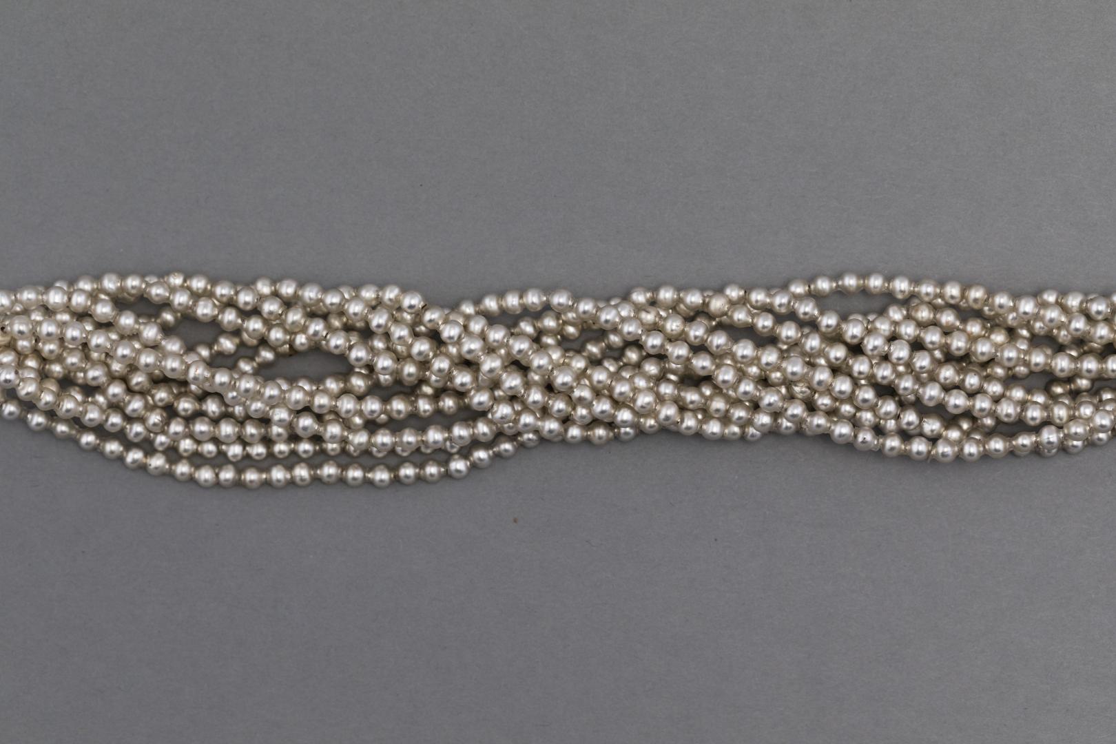 Glass necklace 'luskavky'