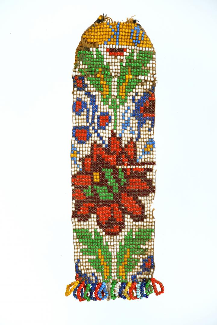Cotillion (woven beaded accessory)