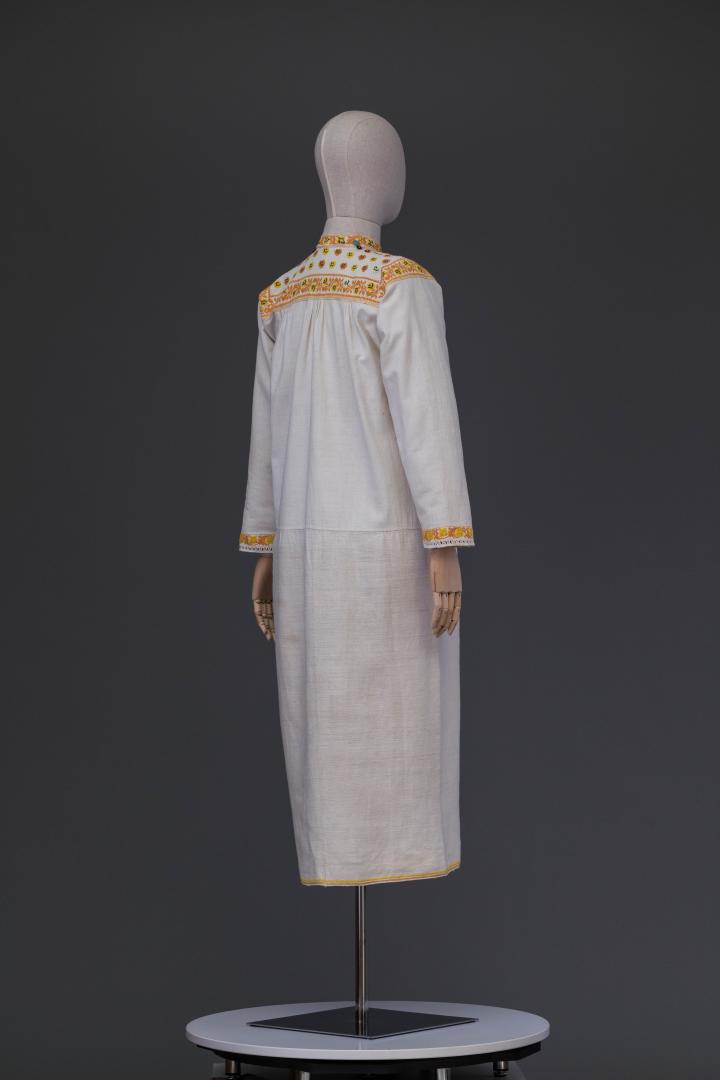Women's embroidered shirt