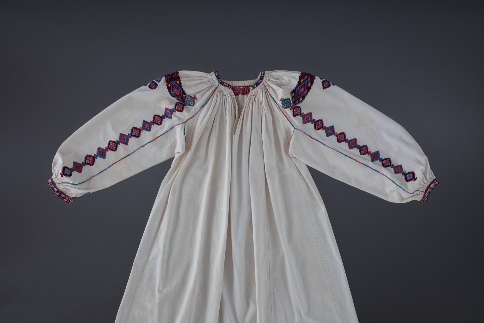 Women's woven and embroidered shirt