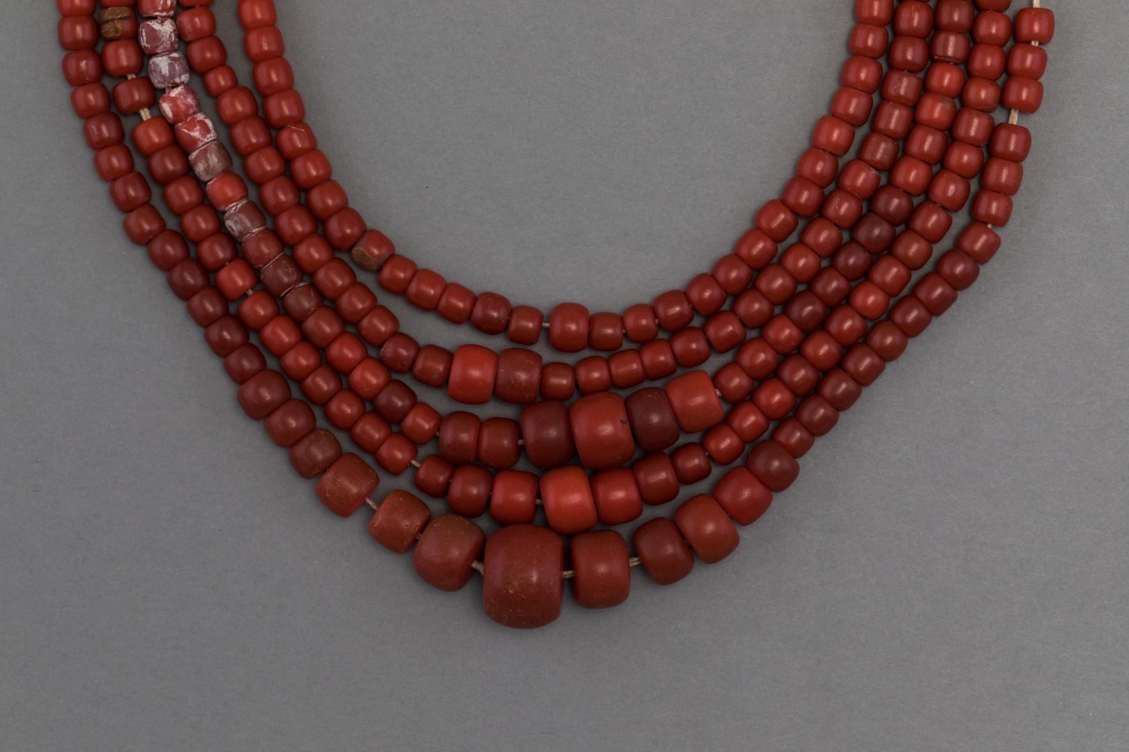 Horn necklace