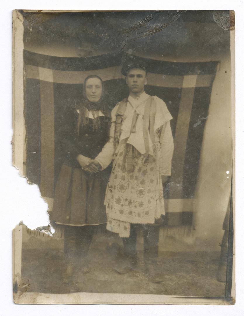 Жінка та хлопець