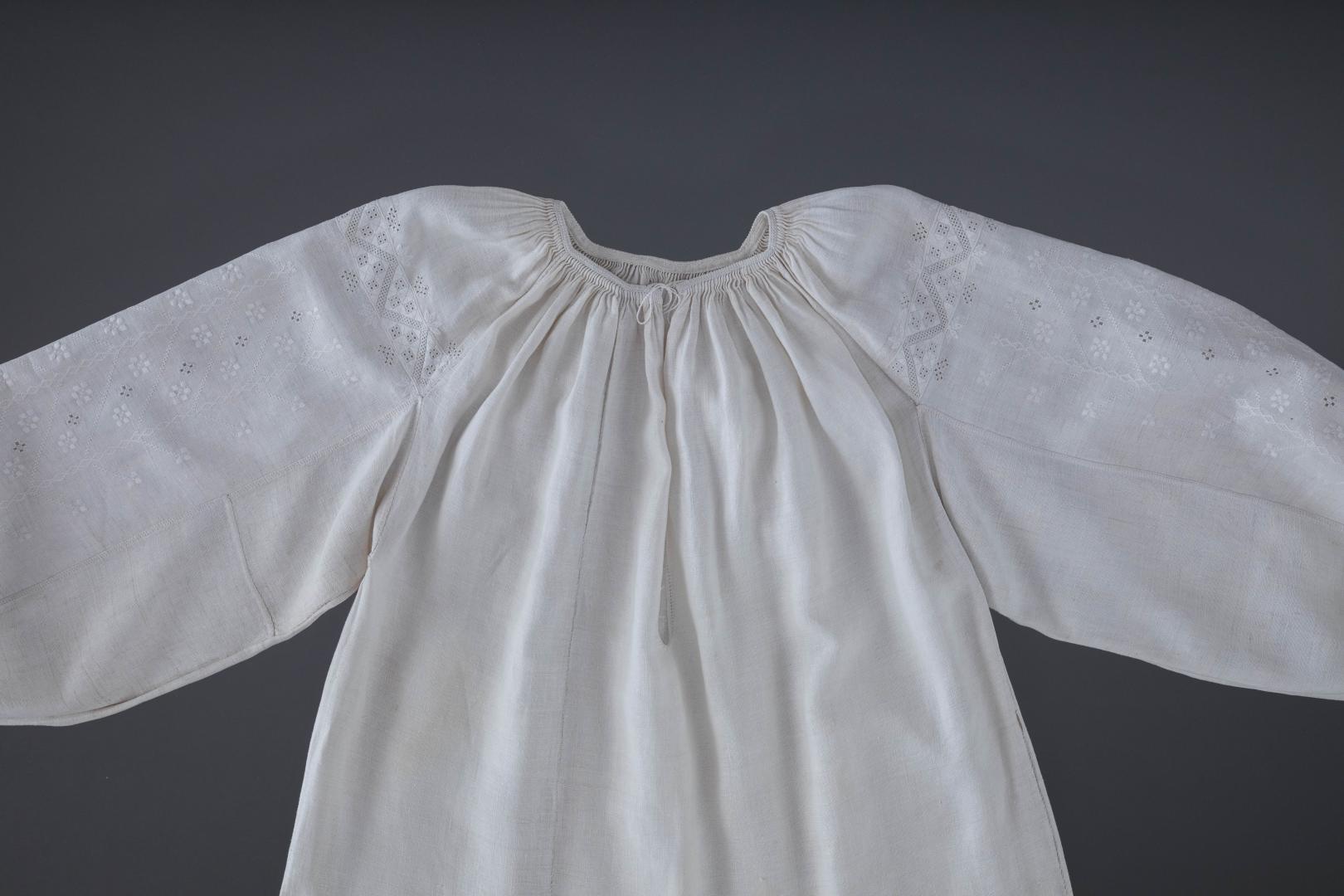 Women's embroidered shirt