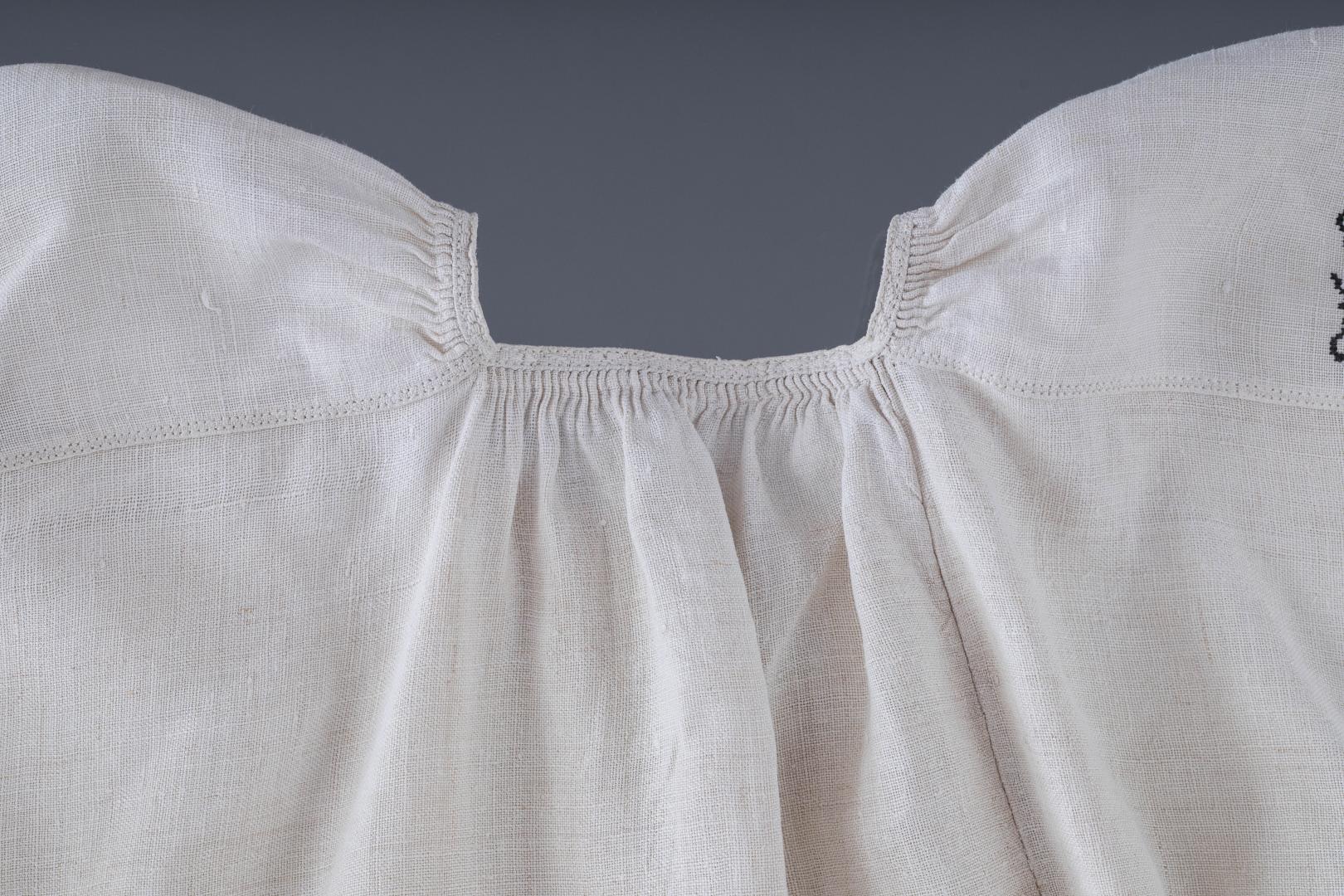 Women's embroidered shirt