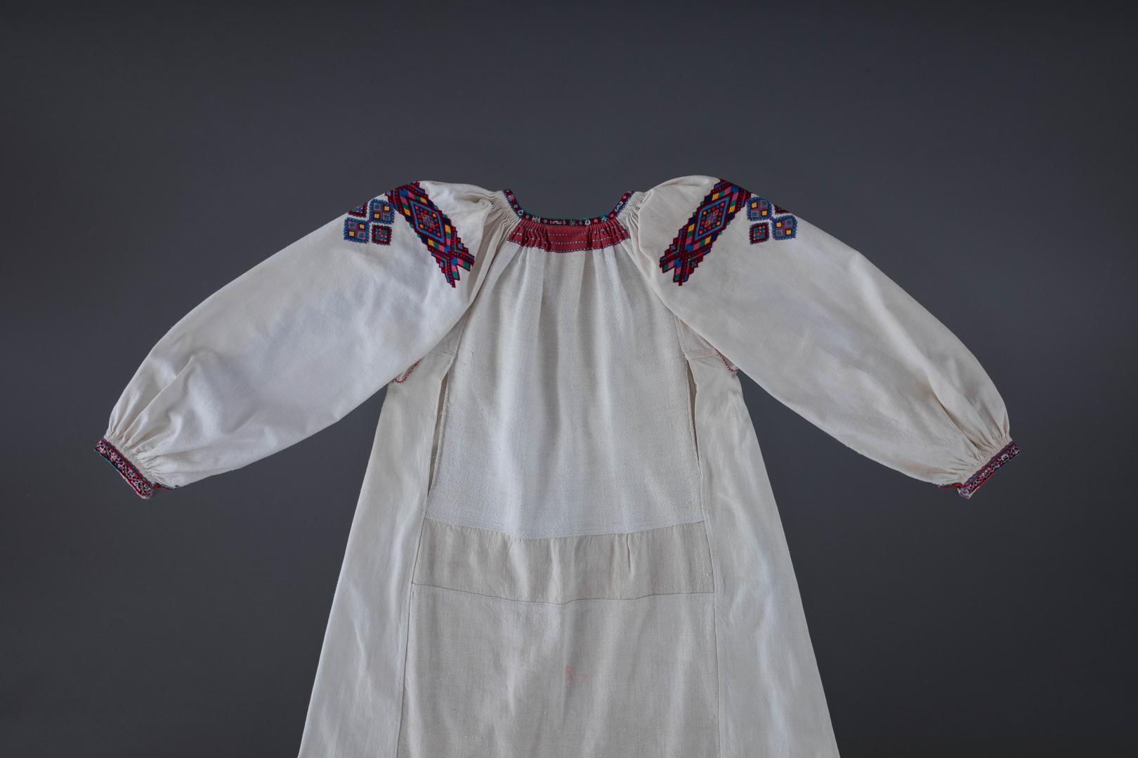 Women's woven and embroidered shirt