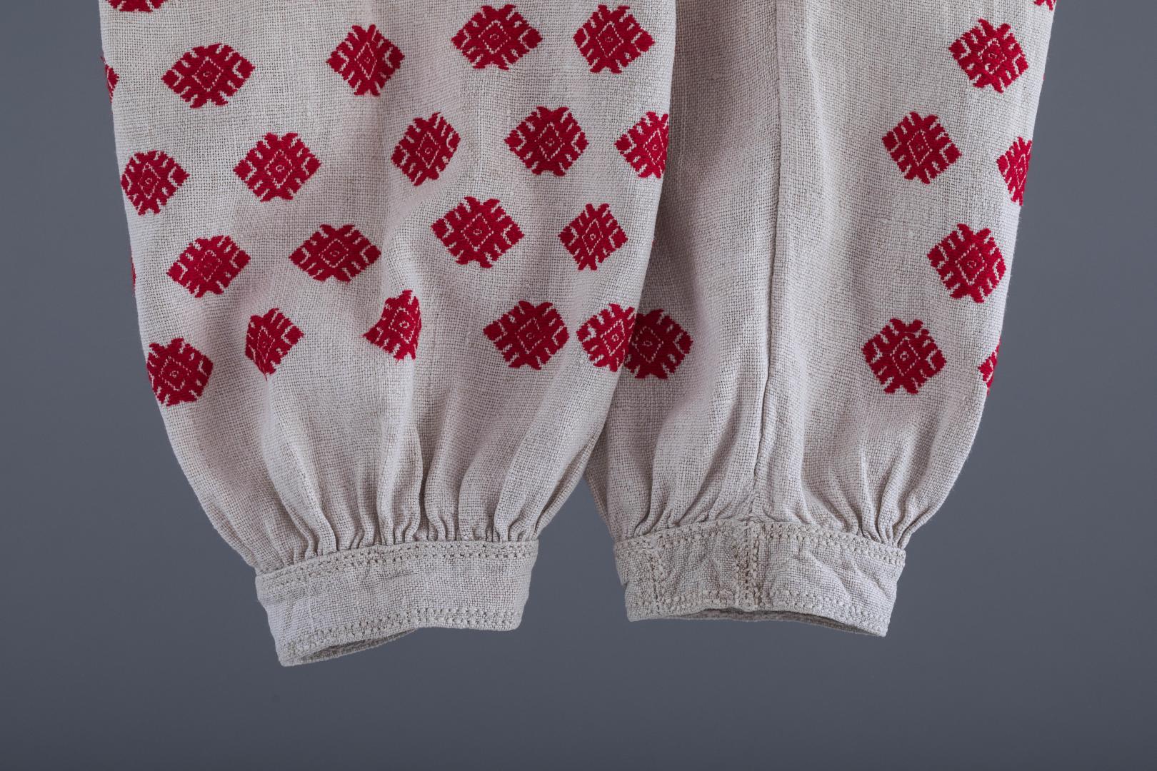 Women's embroidered shirt